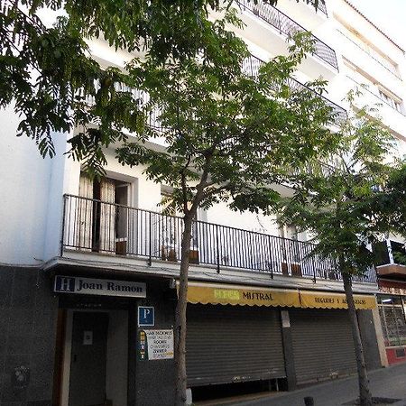 Hostal Juan Ramon Lloret de Mar Ngoại thất bức ảnh